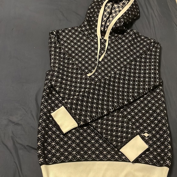 Louis Vuitton hoodie size M - Picture 2 of 4